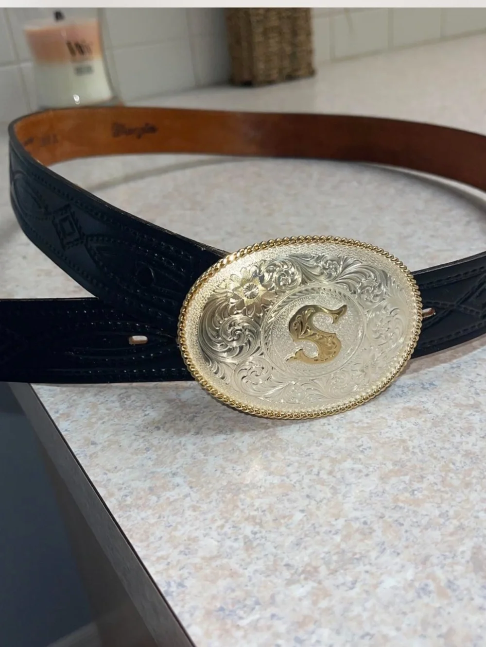 Montana Silversmiths Buckle & wrangler belt